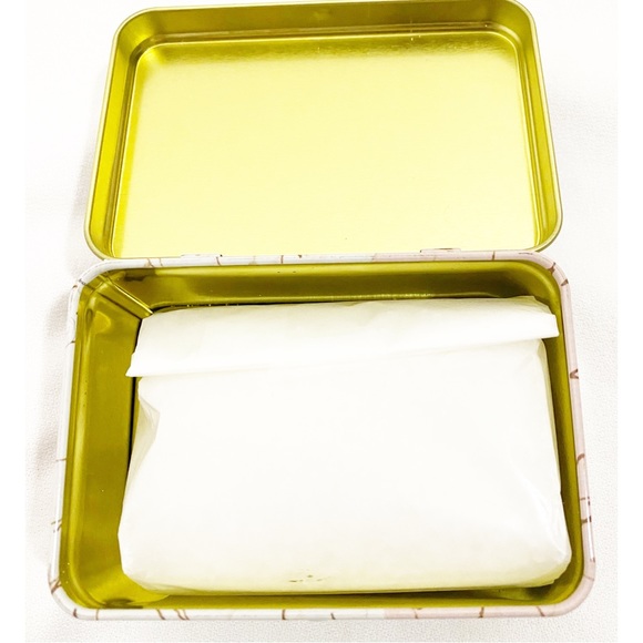 Tokyomilk Pure Decadence Salt Soak Golden Hour No. 32, Champagne Citrus Zest - Picture 2 of 4